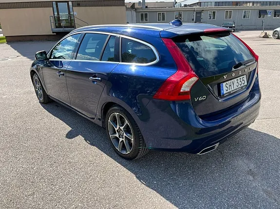 Volvo V60 2015 photo 3