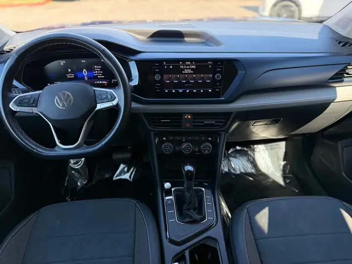 Volkswagen Taos