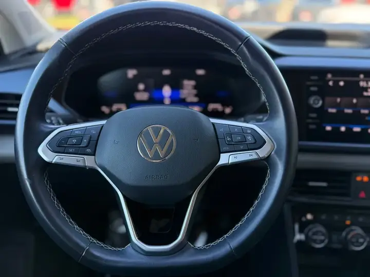 Volkswagen Taos 2024 photo 2