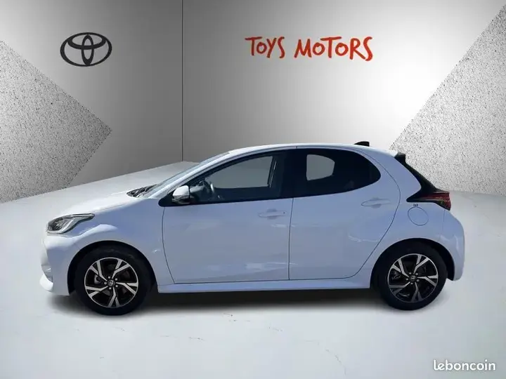 Toyota Yaris 2025 photo 2