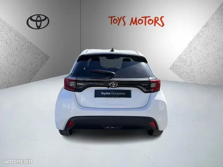Toyota Yaris 2025 photo 4