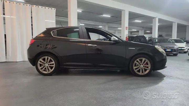 Alfa Romeo Giulietta 2011 photo 4