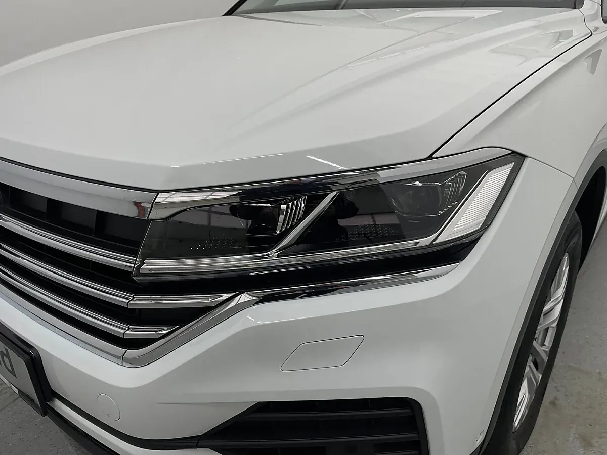 Volkswagen Touareg 2021 photo 3