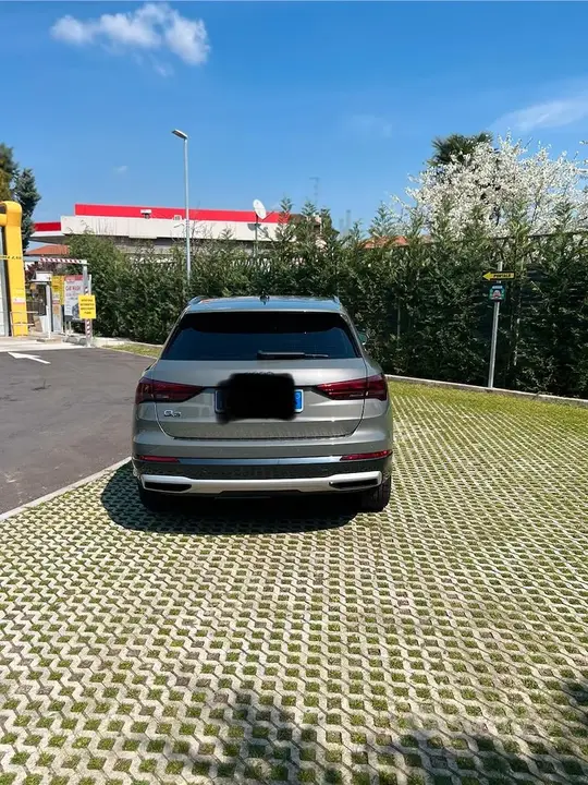Audi Q3 2021 photo 3