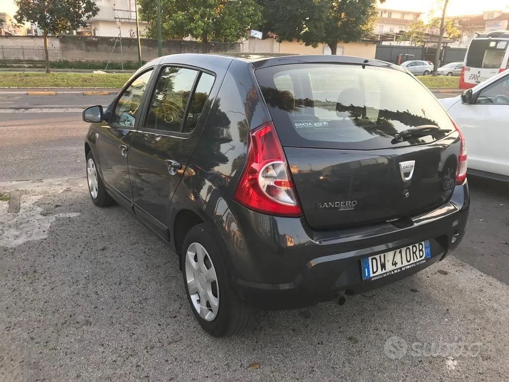 Dacia Sandero 2009 photo 4