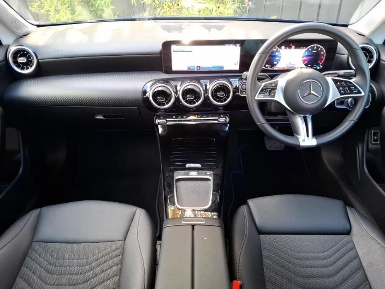 Mercedes-Benz Cla 2025 photo 3