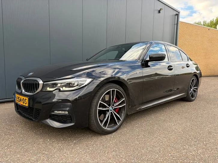 BMW 320I