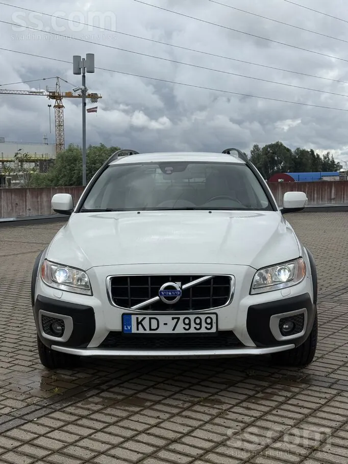 Volvo Xc 70 2013 photo 2