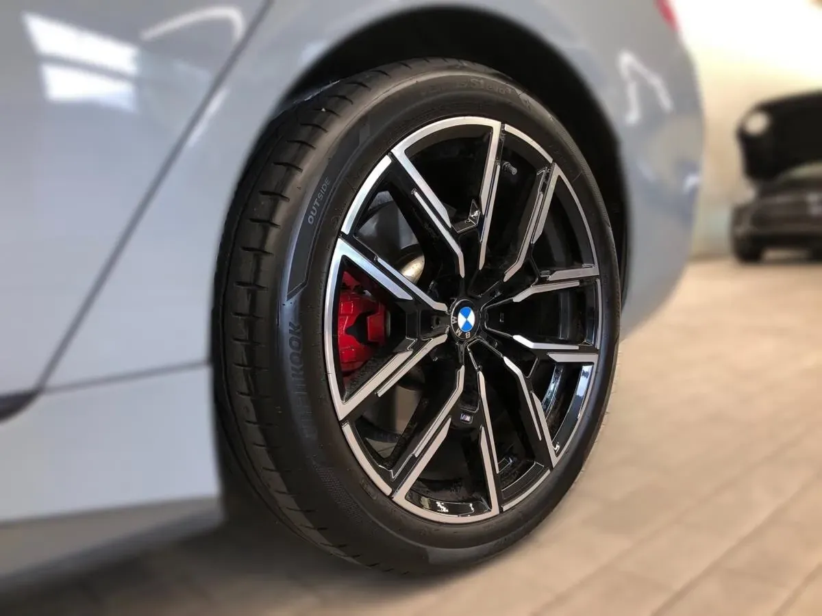 BMW 4 Series 2025 photo 3