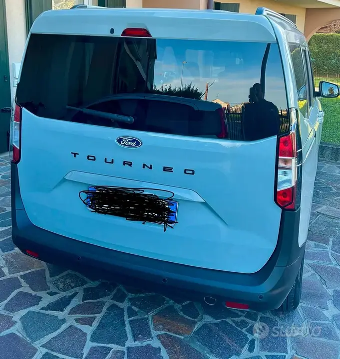 Ford Tourneo Courier 2025 photo 3