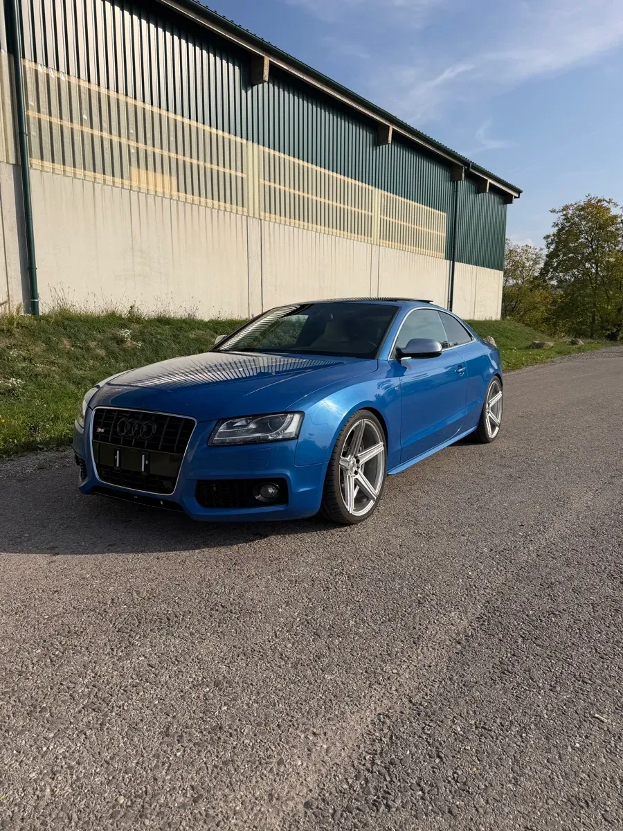 Audi A5 2010 photo 3