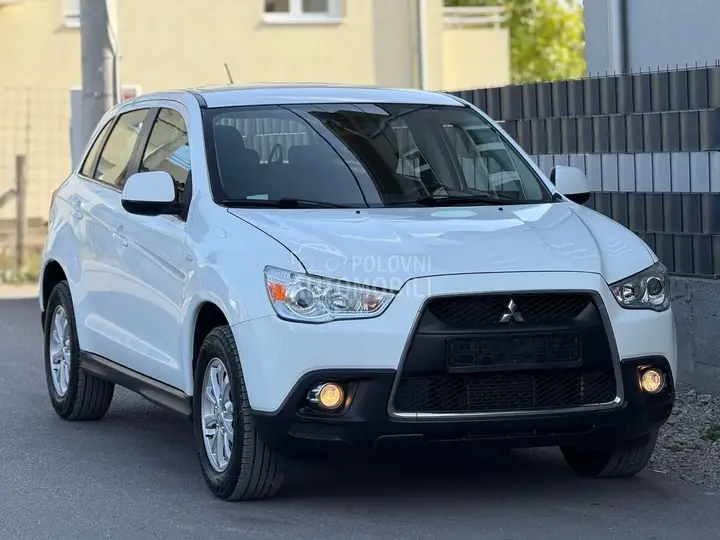 Mitsubishi Asx 2011 photo 4
