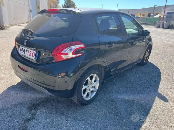 Peugeot 208 2012 photo 5