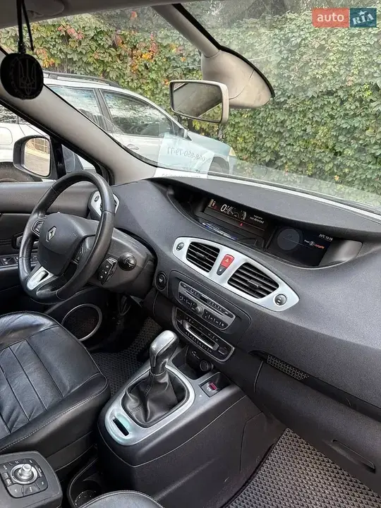 Renault Scenic 2010 photo 5