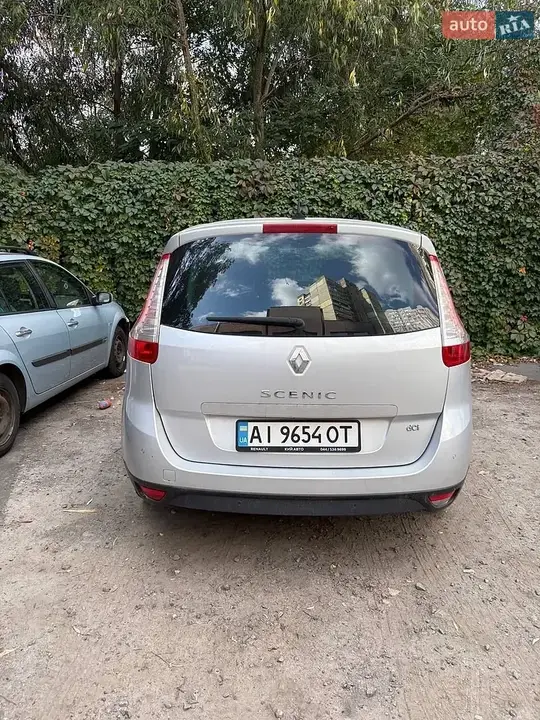Renault Scenic 2010 photo 2