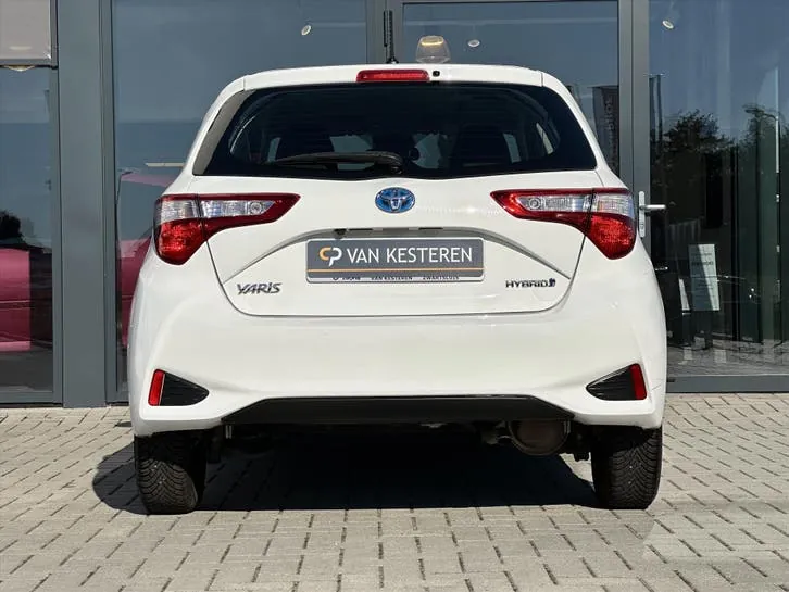 Toyota Yaris 2019 photo 2