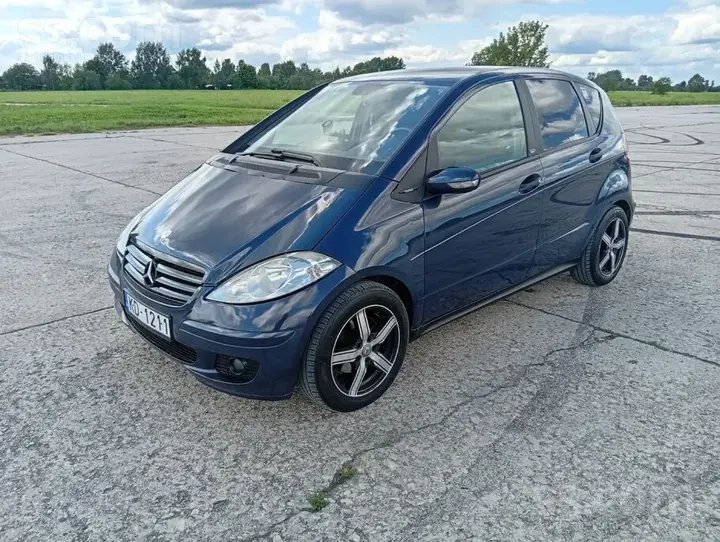 Mercedes-Benz A 180