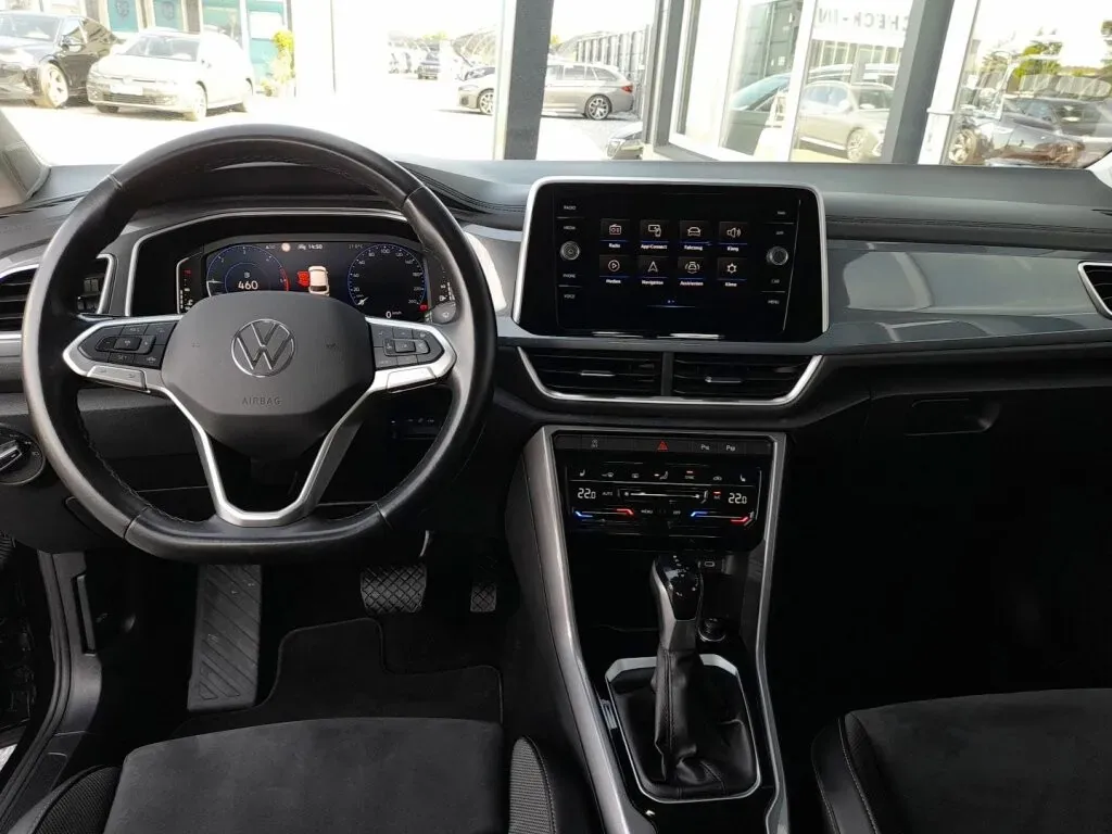 Volkswagen T-Roc 2023 photo 3