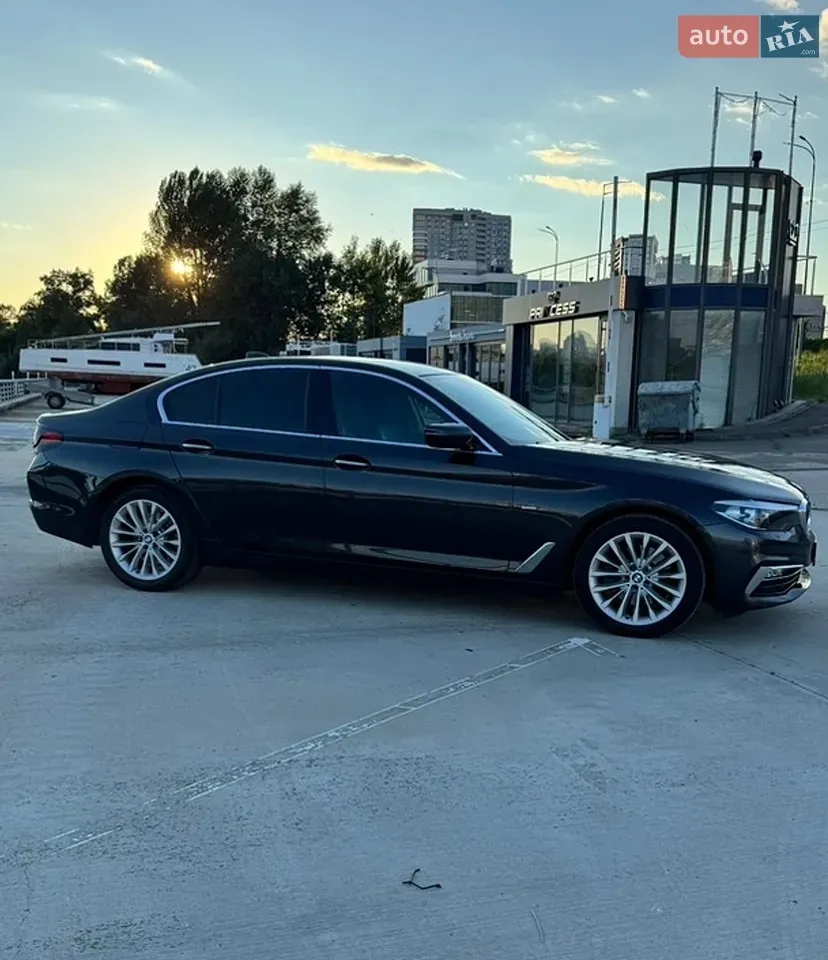 BMW 5 Series 2017 photo 3