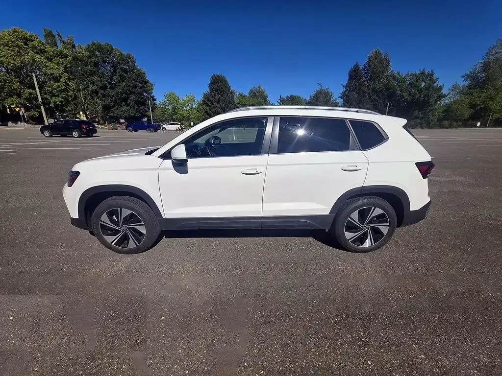 Volkswagen Taos 2025 photo 2