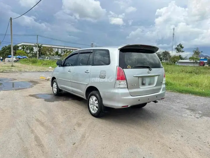 Toyota Innova 2008 photo 2