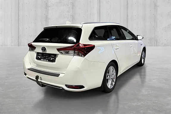 Toyota Auris 2017 photo 4