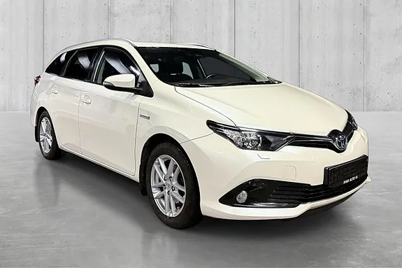 Toyota Auris 2017 photo 2