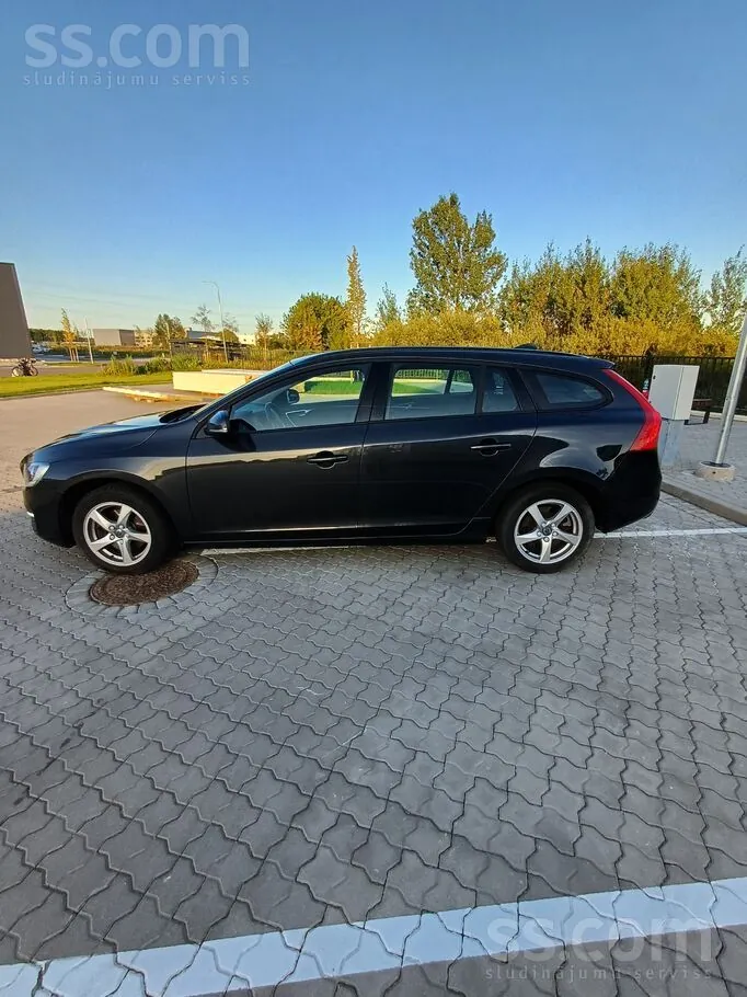 Volvo V60 2015 photo 3