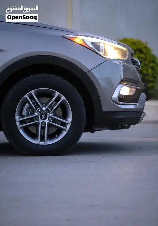 Hyundai Santa Fe 2018 photo 2