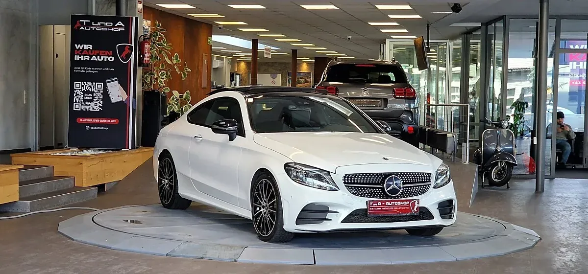 Mercedes-Benz C-Class 2019 photo 3