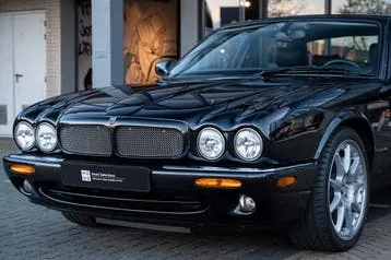 Jaguar Xjr 2003 photo 2