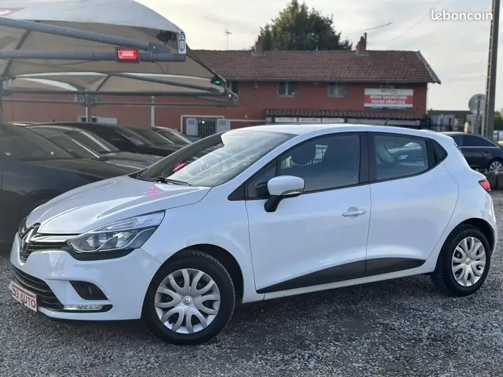 Renault Clio 2017 photo 3