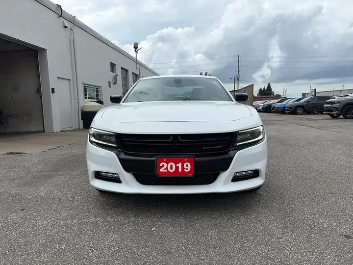 Dodge Charger 2019 photo 2