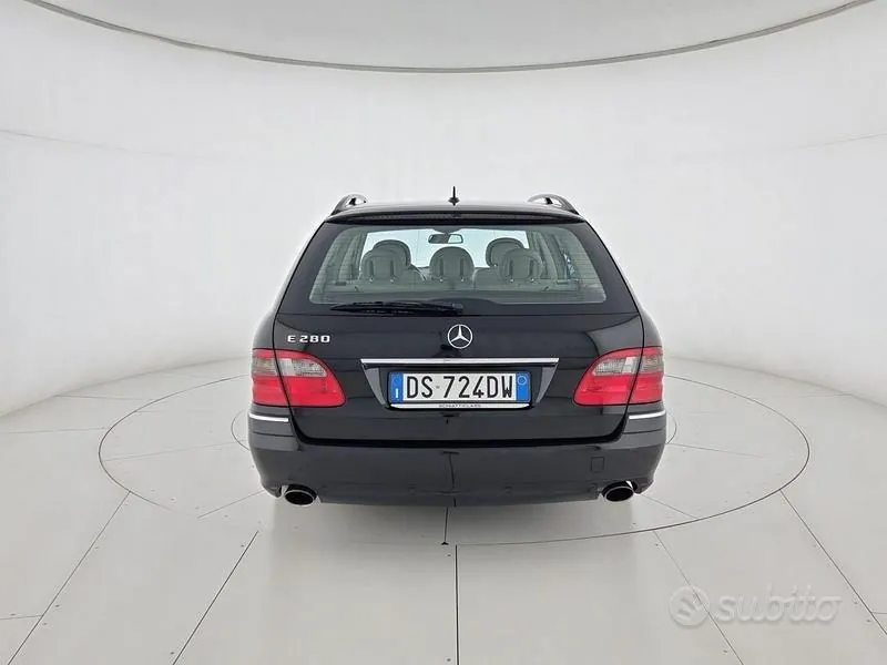 Mercedes-Benz E-Class 2008 photo 3