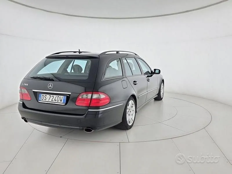 Mercedes-Benz E-Class 2008 photo 5