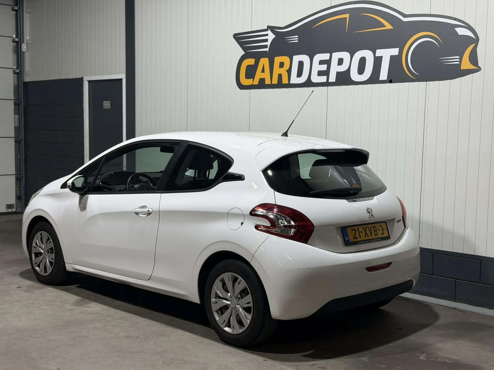 Peugeot 208 2012 photo 5