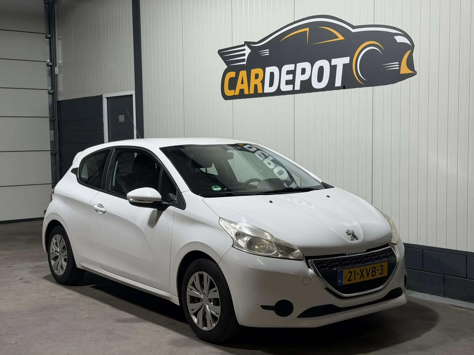 Peugeot 208 2012 photo 3