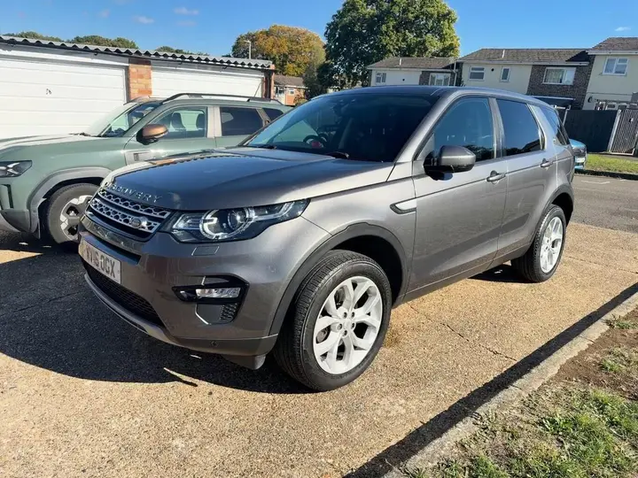 Land Rover Discovery Sport 2016 photo 3