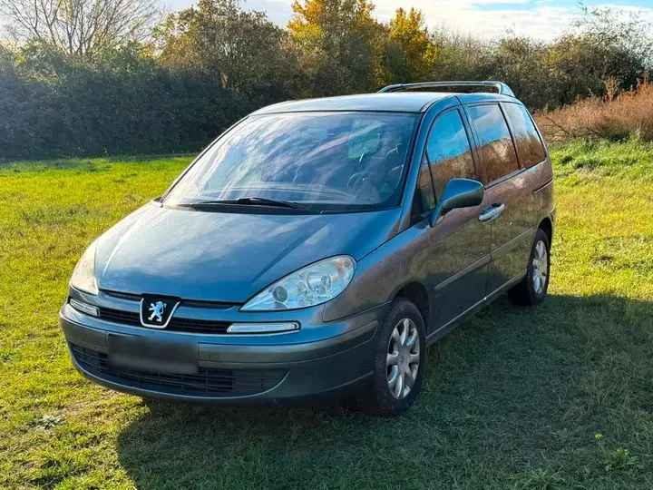 Peugeot 807