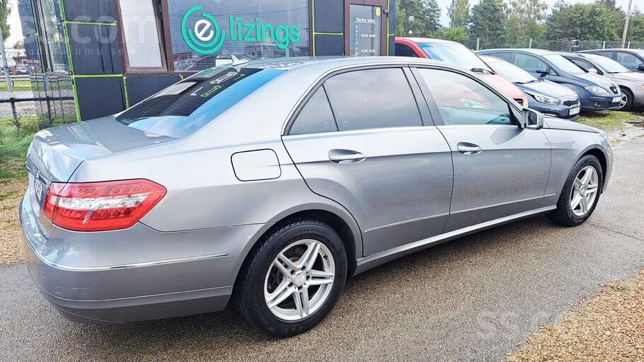 Mercedes-Benz E250 2009 photo 2