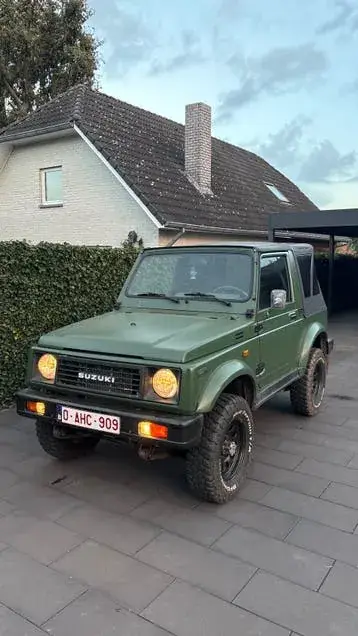Suzuki Samurai