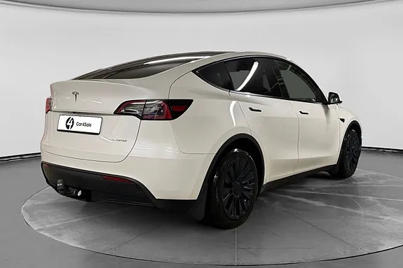 Tesla Model Y 2024 photo 5