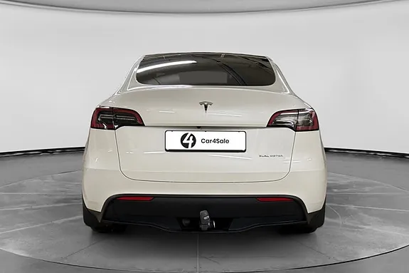 Tesla Model Y 2024 photo 4