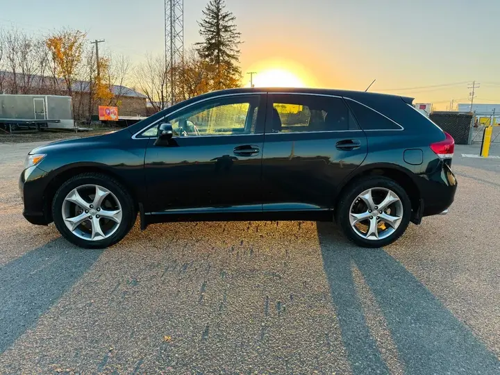 Toyota Venza 2016 photo 2