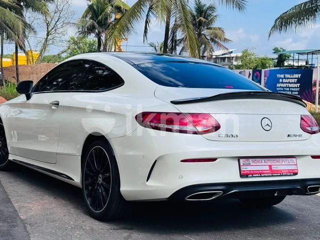 Mercedes-Benz C300 2016 photo 3