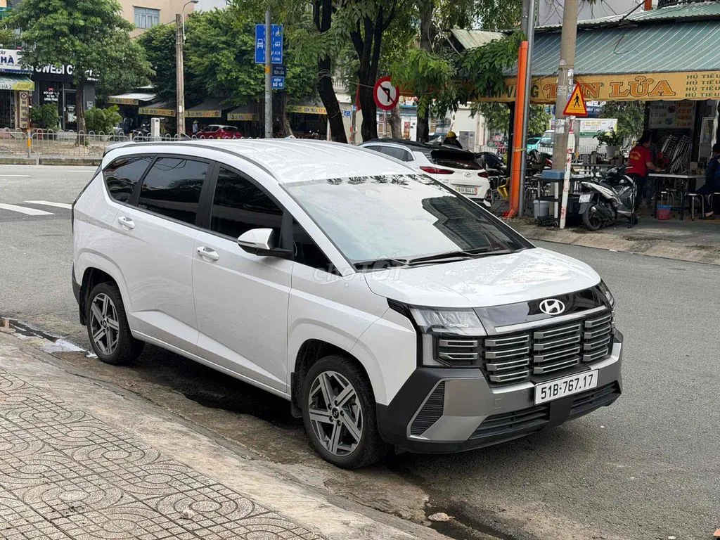 Hyundai Stargazer