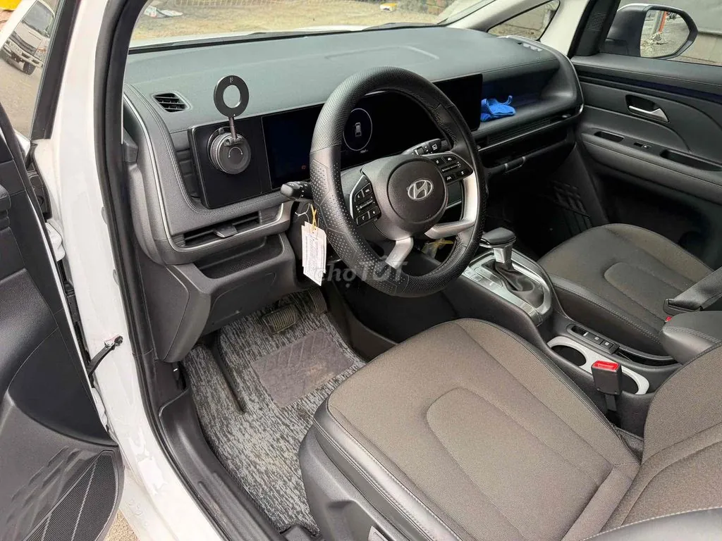 Hyundai Stargazer 2026 photo 2