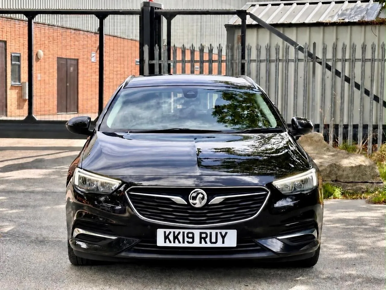 Vauxhall Insignia 2019 photo 2