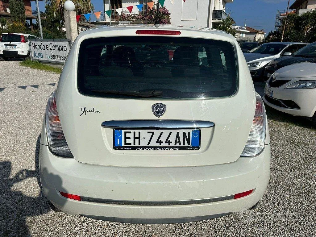 Lancia Ypsilon 2011 photo 5