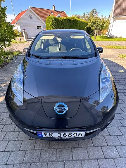Nissan Leaf 2017 photo 2